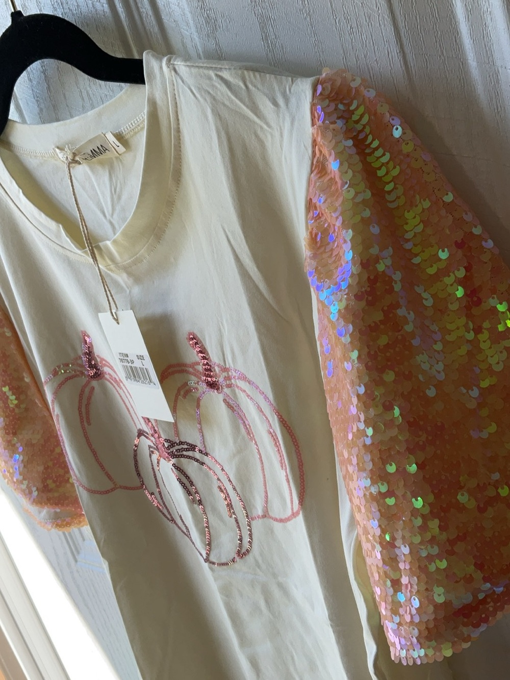 Crown & Ivy Cream Sequin Pumpkin Sleeve Tee - Picture 3 of 3